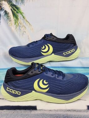 Topo Athletic Ultrafly 5 Mens 11.5